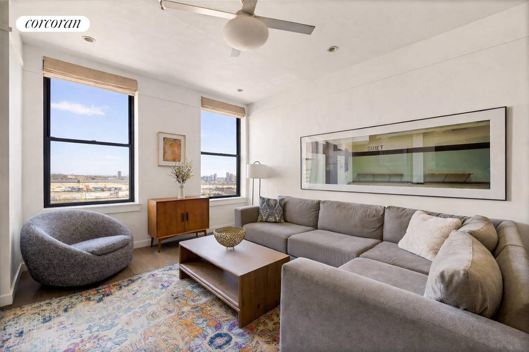 Stunning PENTHOUSE with Breathtaking Waterfront amp ; NYC Views and PRIVATE PARKING !