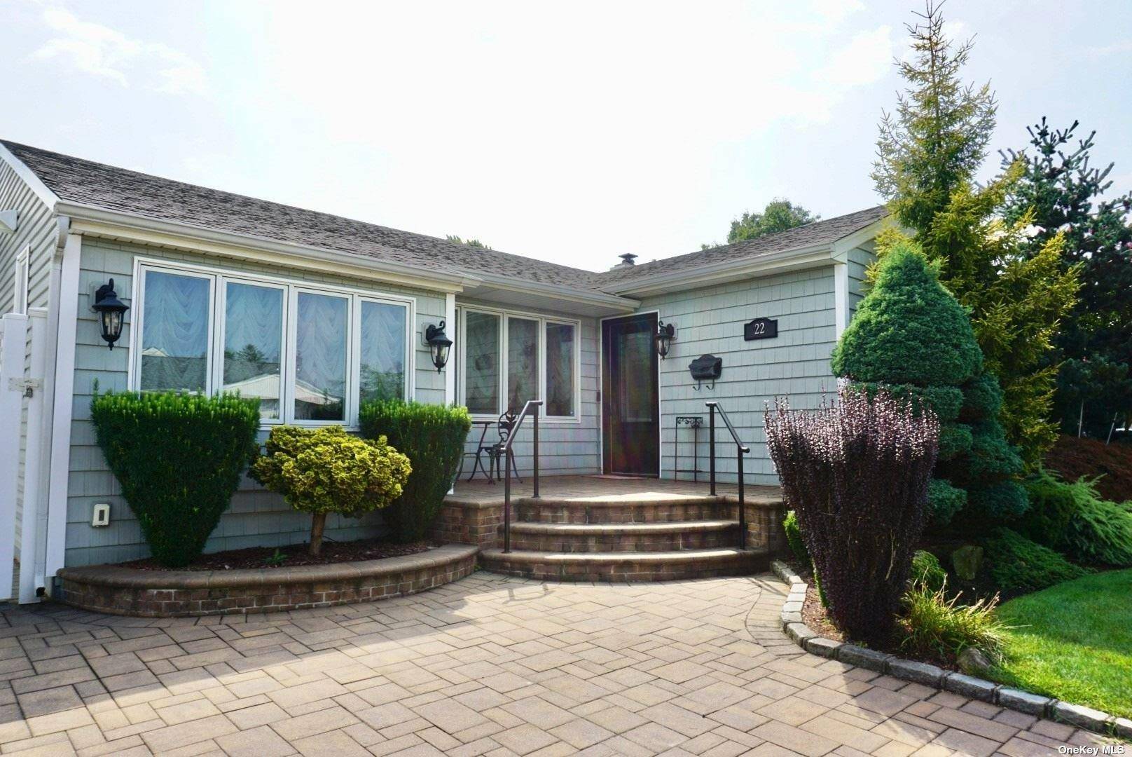 3 bdrm converted into 2 Bdrm.