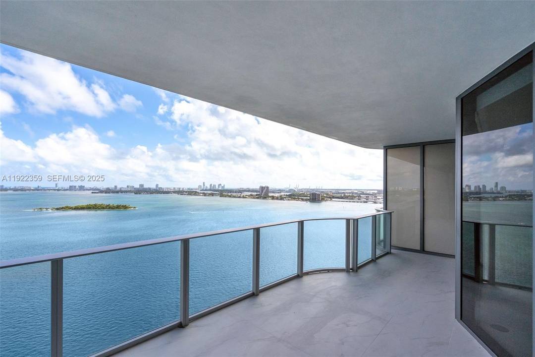 Best value for a Spectacular bayfront, move in ready full 3 bedroom den residence at Aria Reserve Miami brand new, fully upgraded, and perched on the 20th floor with direct, ...
