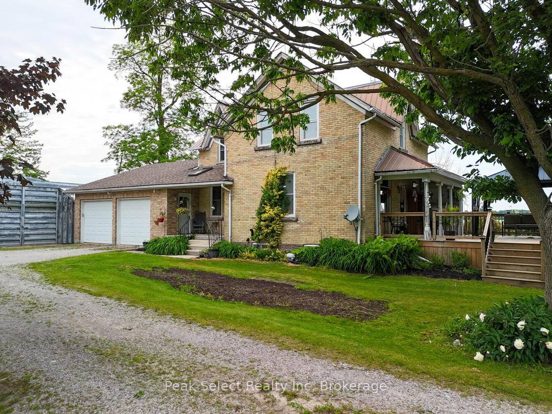 Major update coming this spring a brand new weeping bed will be installed, providing a valuable upgrade and added confidence for future owners.