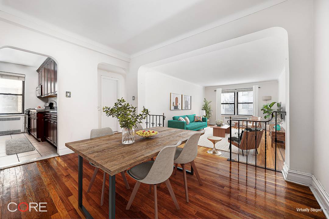 With windows overlooking a beautiful, serene private garden, this spacious corner one bedroom apartment retains all of its pre war features, such as a sunken living room, quality hardwood floors, ...