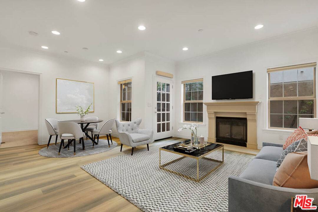 423 Arnaz Dr 2BR Beverly Grove La