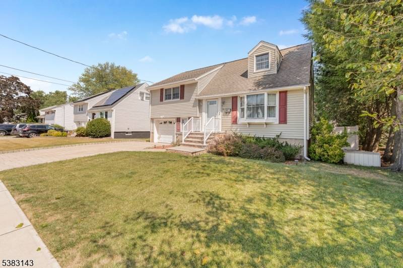 This charming split level home consists of 6 rooms.