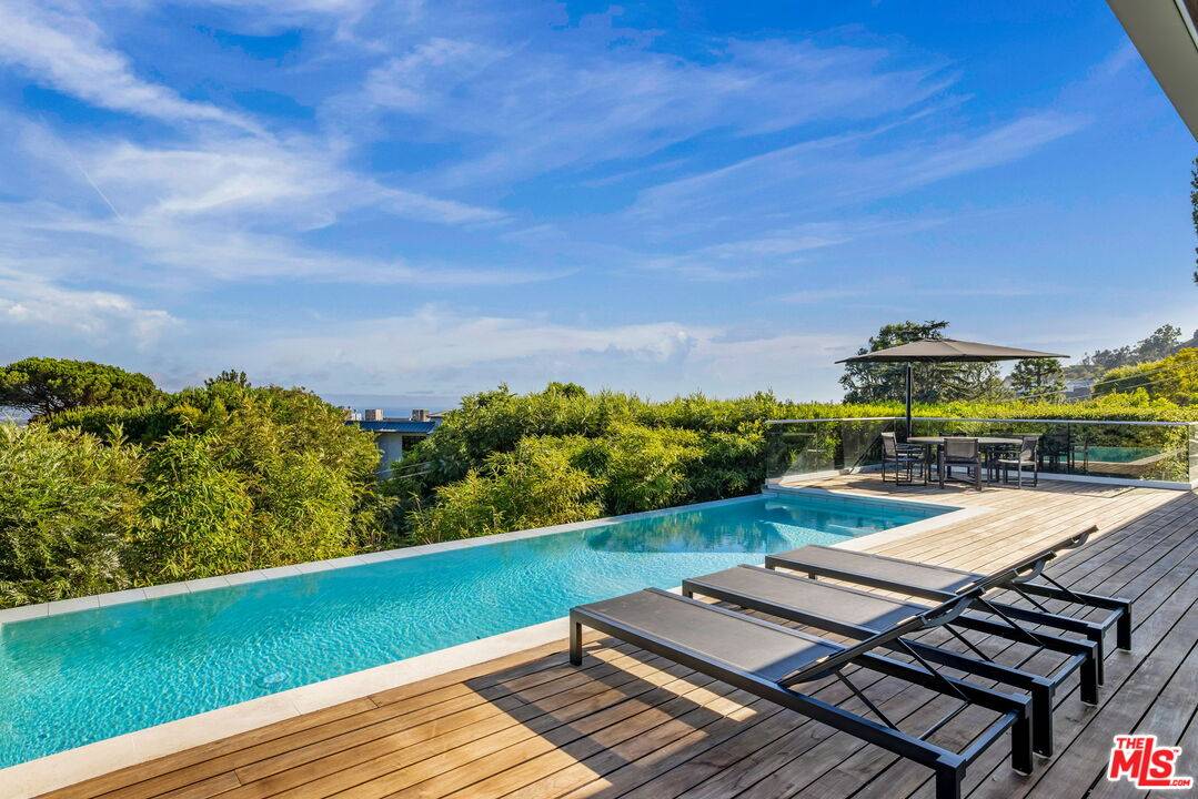 1822   Westridge Rd 5BR Brentwood La