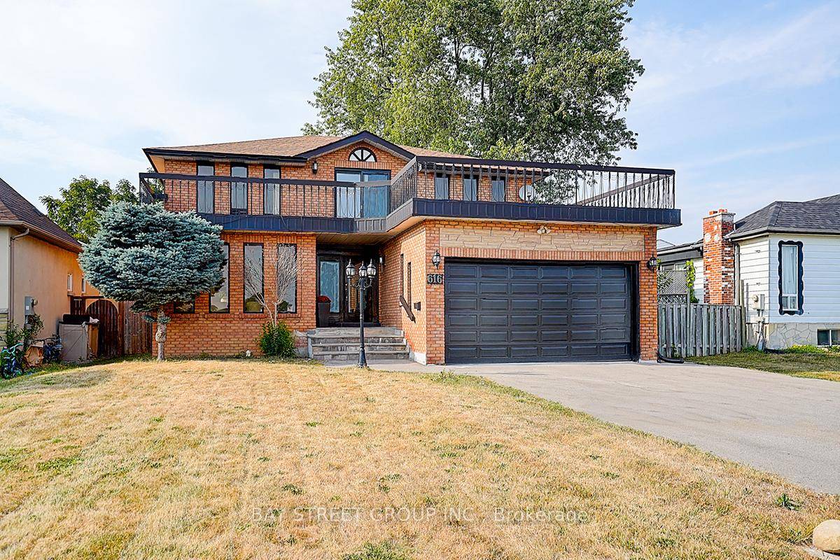 Welcome to this stunning 4 bedroom luxury detached home located in the heart of Pickering, set on a generous lot with no sidewalk and featuring a double car garage plus ...