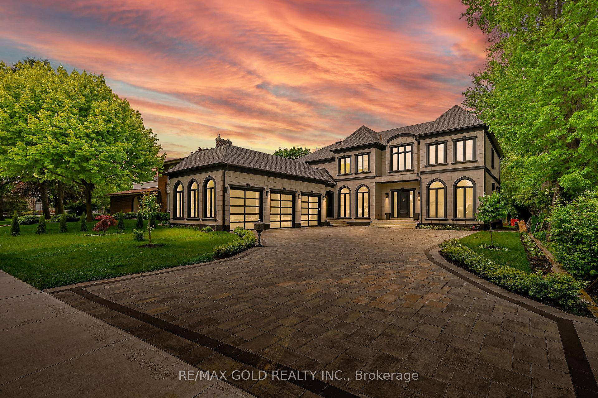 Welcome to 48 Sylvadene Avenue a stunning custom built residence located in one of Vaughan's most prestigious neighborhoods.