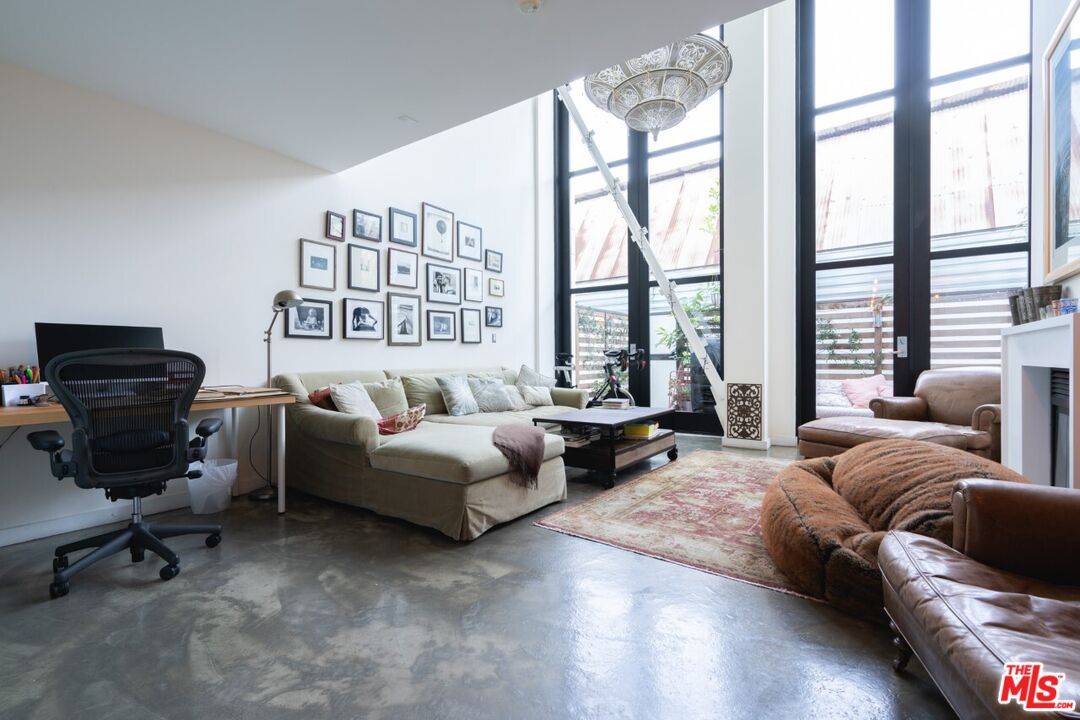 700   Main St 1BR Marina Del Rey La