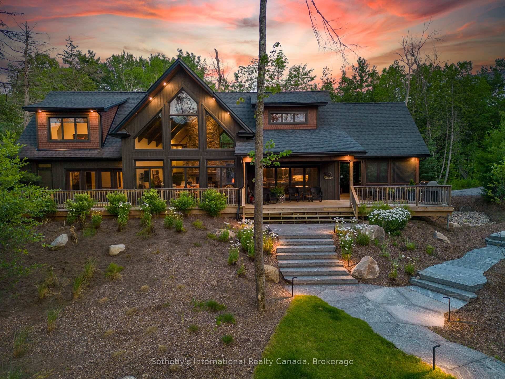 Indulge in luxury at this exceptional lakeside retreat on Lake Rosseau.