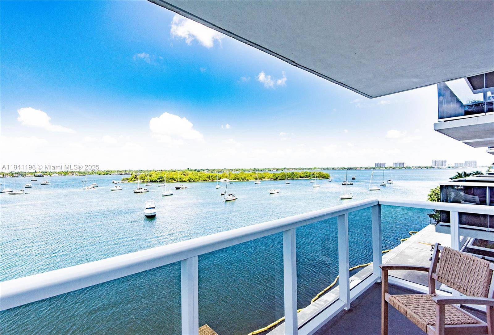 Beautifully renovated, bright and spacious 1 bed, 1 bath corner unit with stunning panoramic views of Biscayne Bay and the Miami skyline.