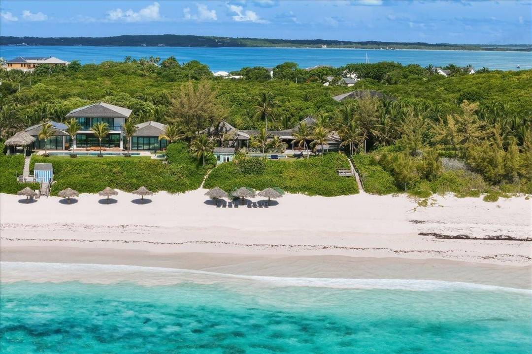 SAND BANK BEACH VILLA Single Family Home Harbour-Island Eleuthera