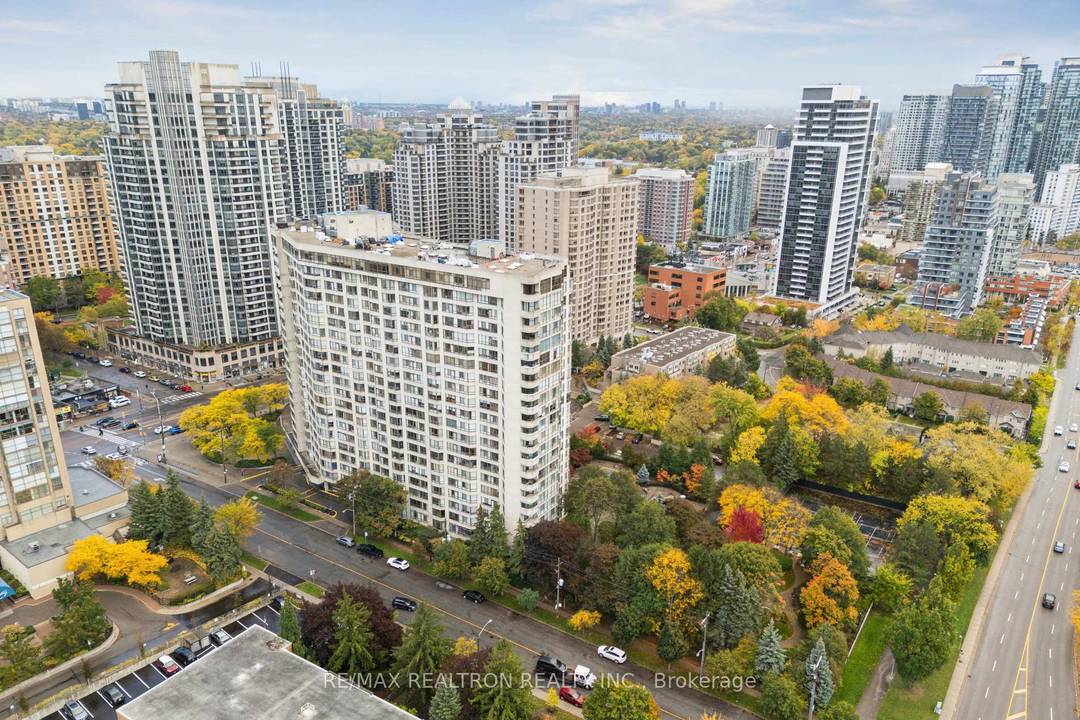 Welcome to Skyview on Yonge, one of North York's most desirable and well managed condominiumresidences.