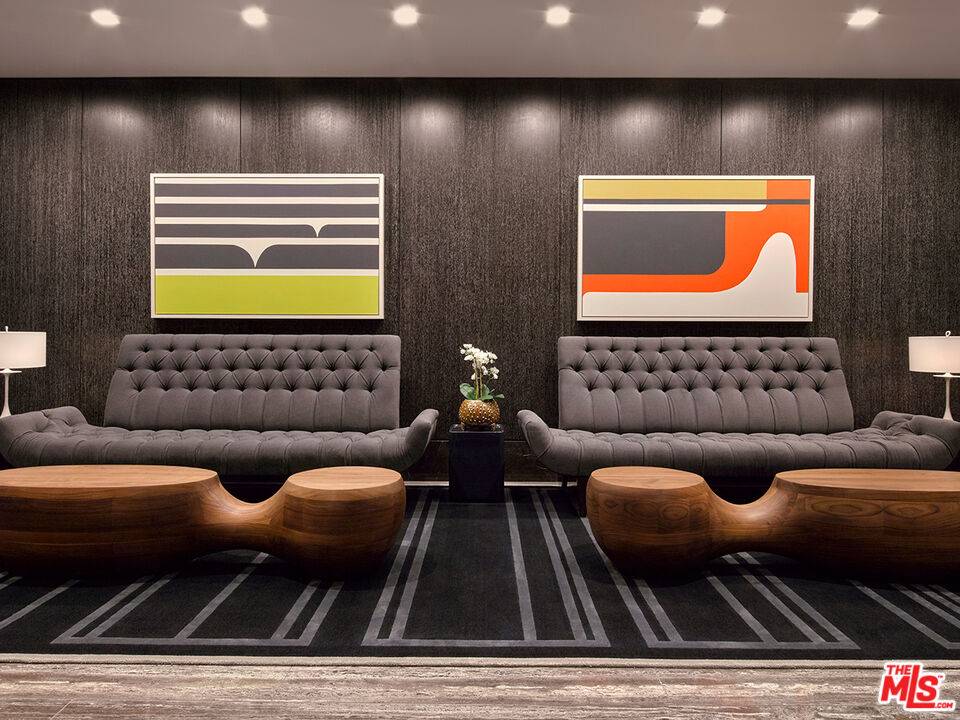 10000 SANTA MONICA BLVD 3BR Beverlywood La