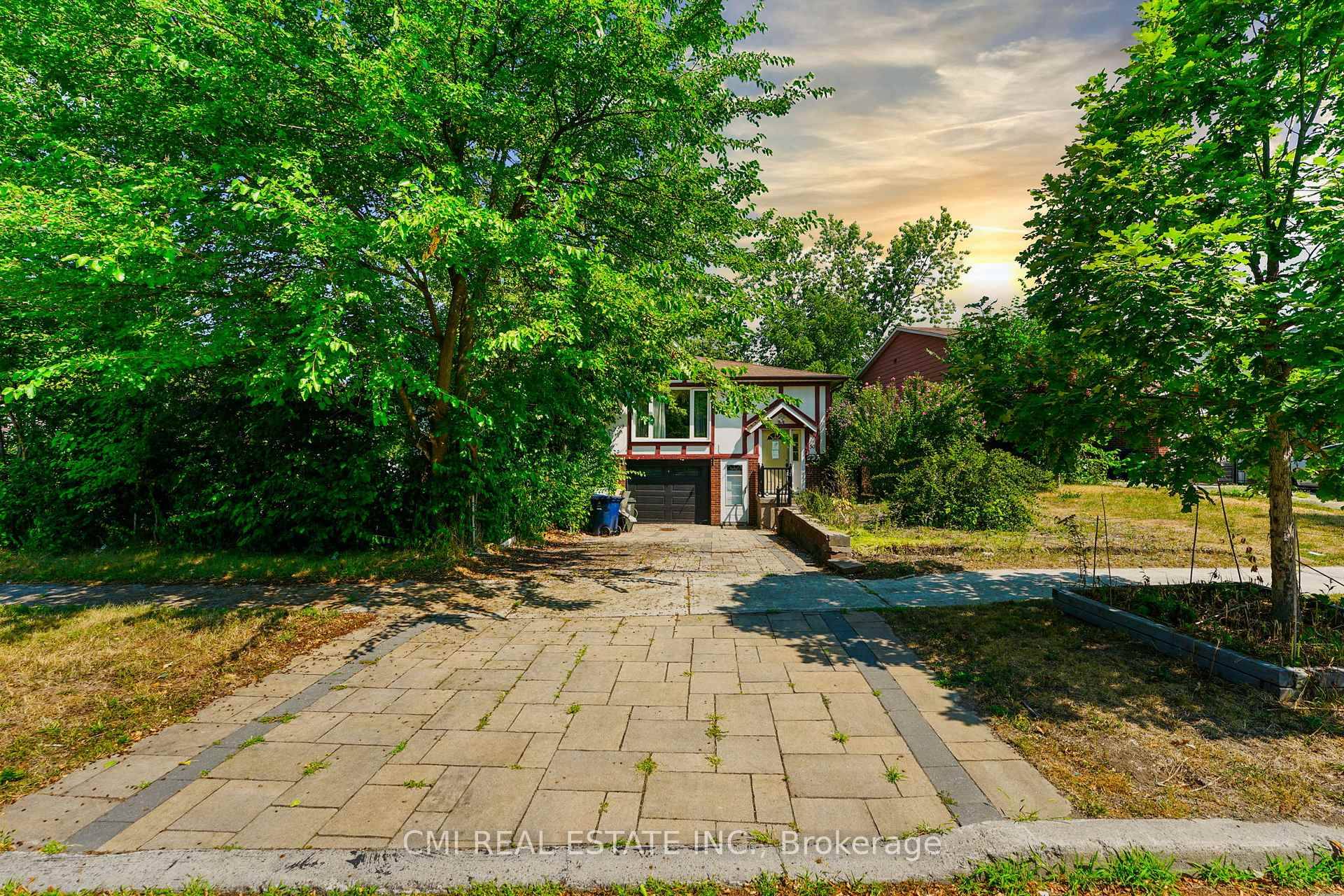 Discover this fantastic opportunity ideal for first time buyers or investors alike !