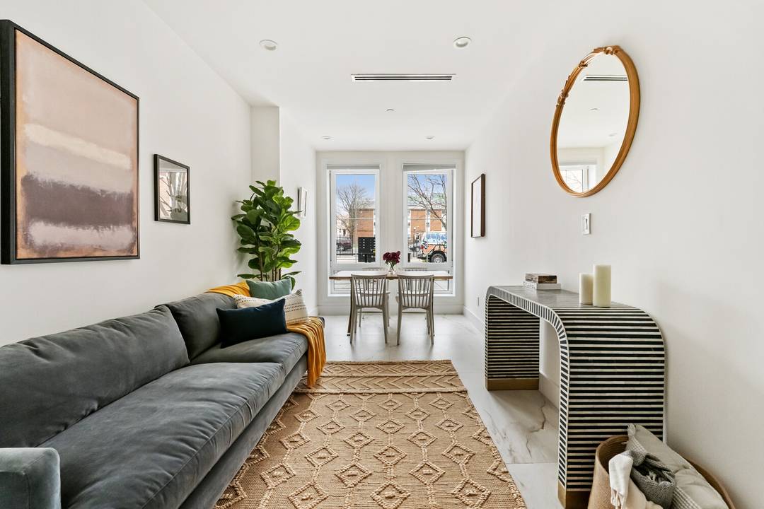 Sponsor offers one year of taxes and common charges Welcome to 122 Palmetto Street in the exciting neighborhood of Bushwick, Brooklyn !