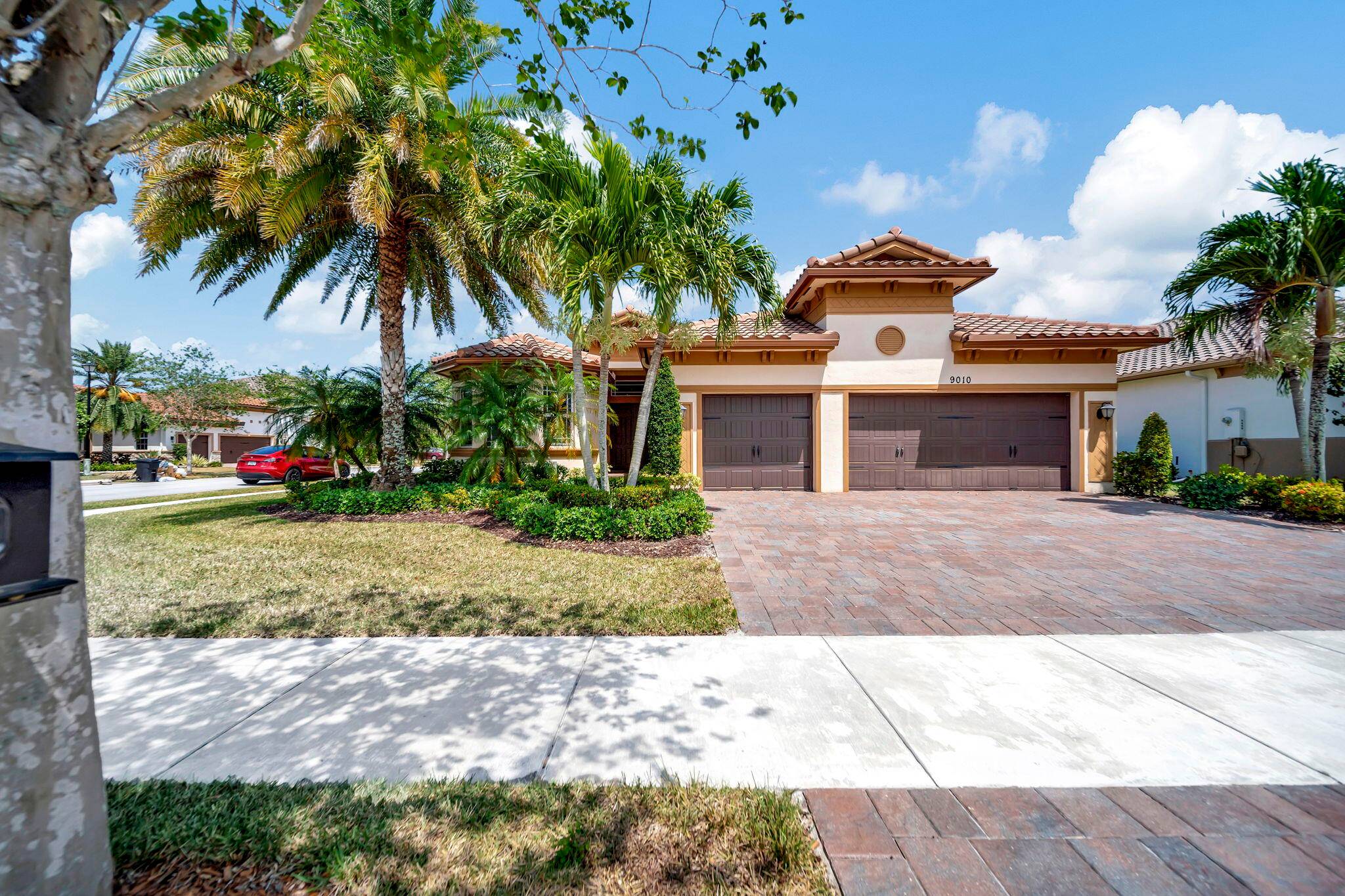 This stunning four bedroom house is located in the prestigious community of Mira Lago in Parkland, Florida.