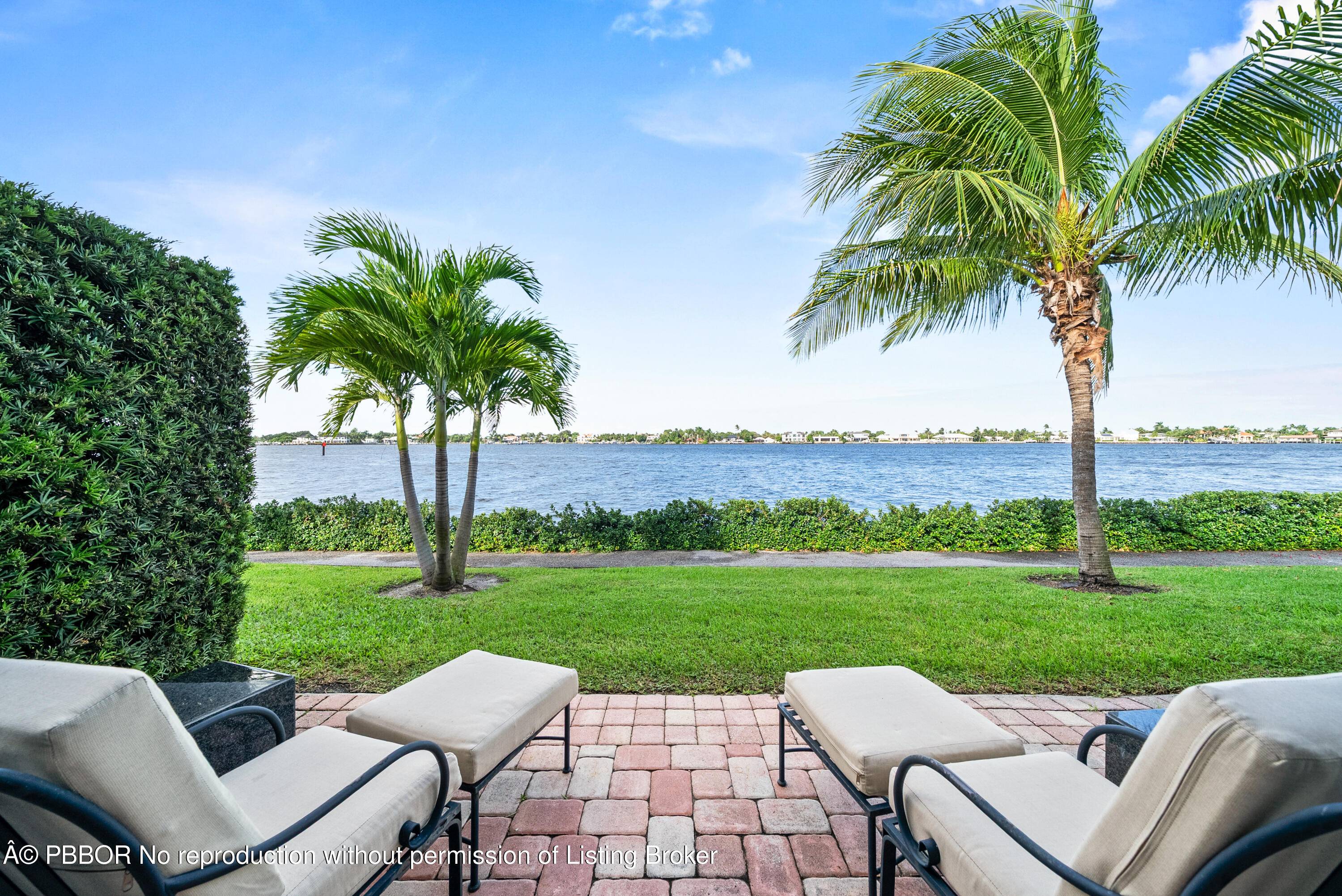 Spectacular direct Intracoastal views from every room !