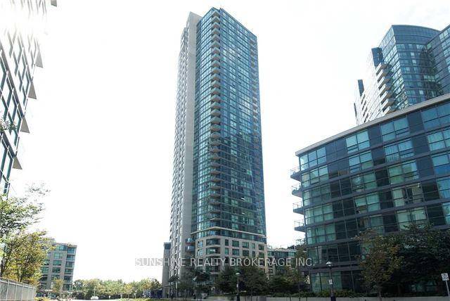 Large 1 Bedroom Condo With Extra Wide Living Space At Waterpark City.