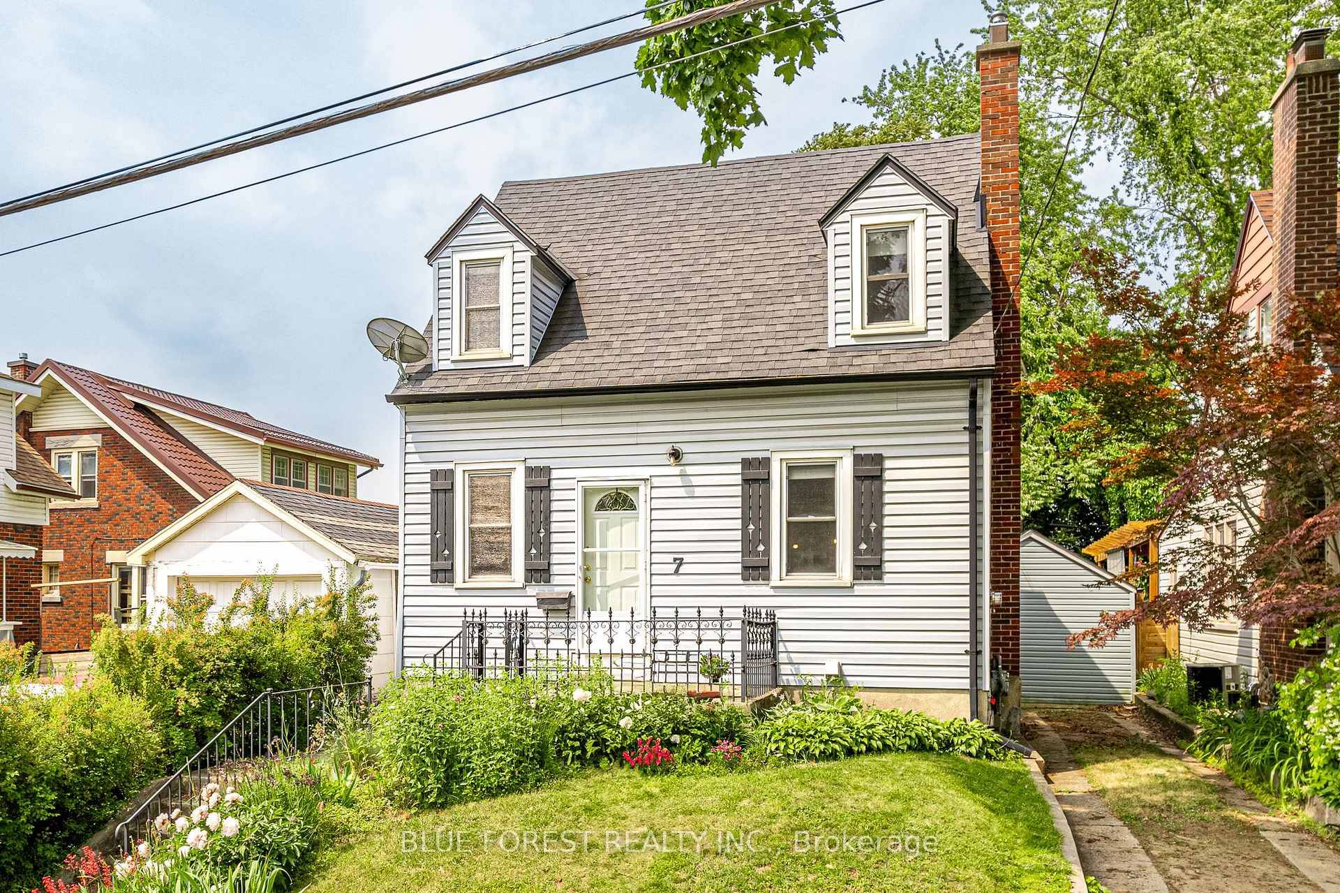 If you have been searching for charm amp ; character, with a budget in mind, welcome to 7 Balmoral Ave, located in the Carling Heights neighbourhood, literally a stone's throw ...
