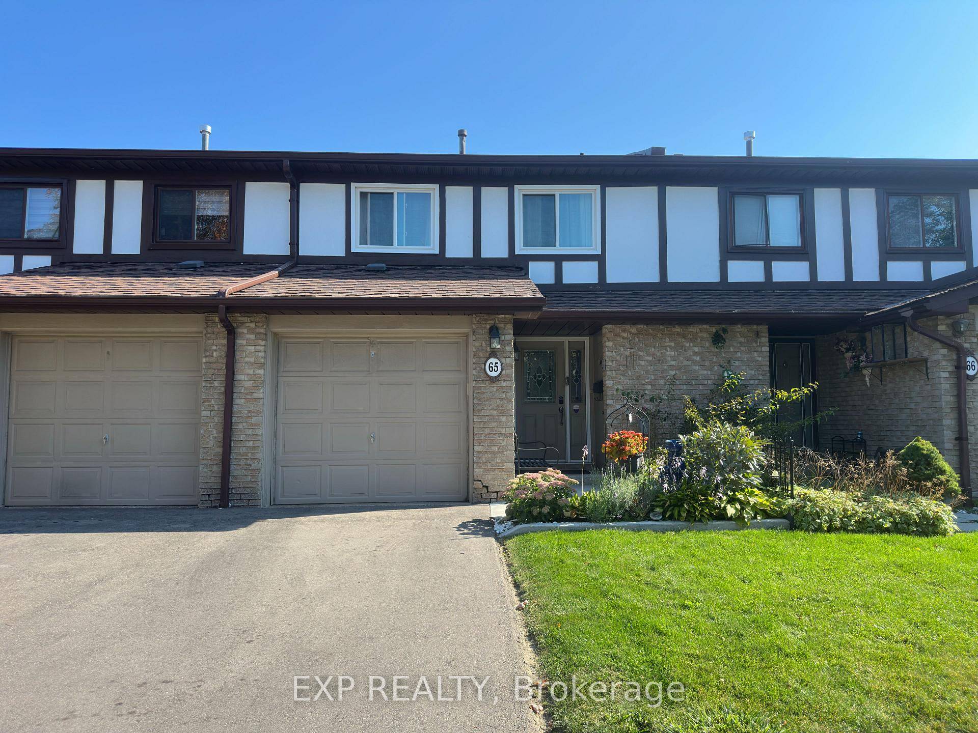 Finding the perfect balance between space, comfort, and lifestyle perks can be tough until you discover this 3 1 bedroom, 3 bathroom townhouse in one of Bramptons most desirable and ...