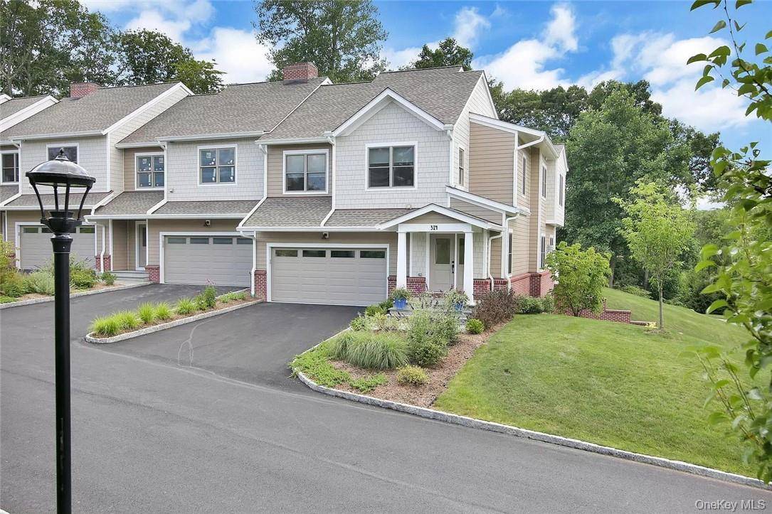 Previous model home, fully furnished for rent.