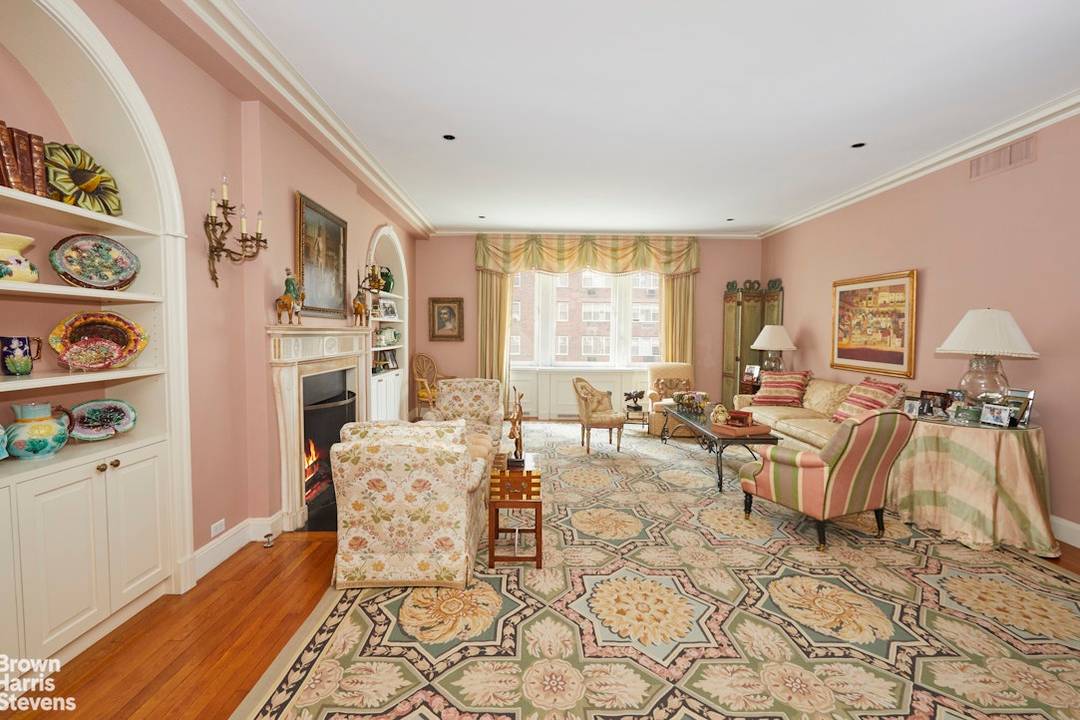 A rare opportunity awaits at this elegant Madison Avenue residence, ideally positioned at the coveted crossroads of 79th Street.