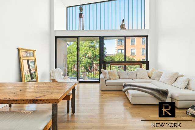 Experience elevated Brooklyn living in this modern three bedroom, two bathroom duplex located in the heart of Fort Greene, just two blocks from Fort Greene Park.