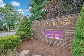 Superbly maintained and updated 3 bedroom unit at Plum Ridge located towards the back of complex.