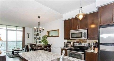 MOVE IN TODAY, PAY RENT IN OCTOBER Welcome to 80 Absolute Avenue The Lucky Unit You've Been Waiting For !