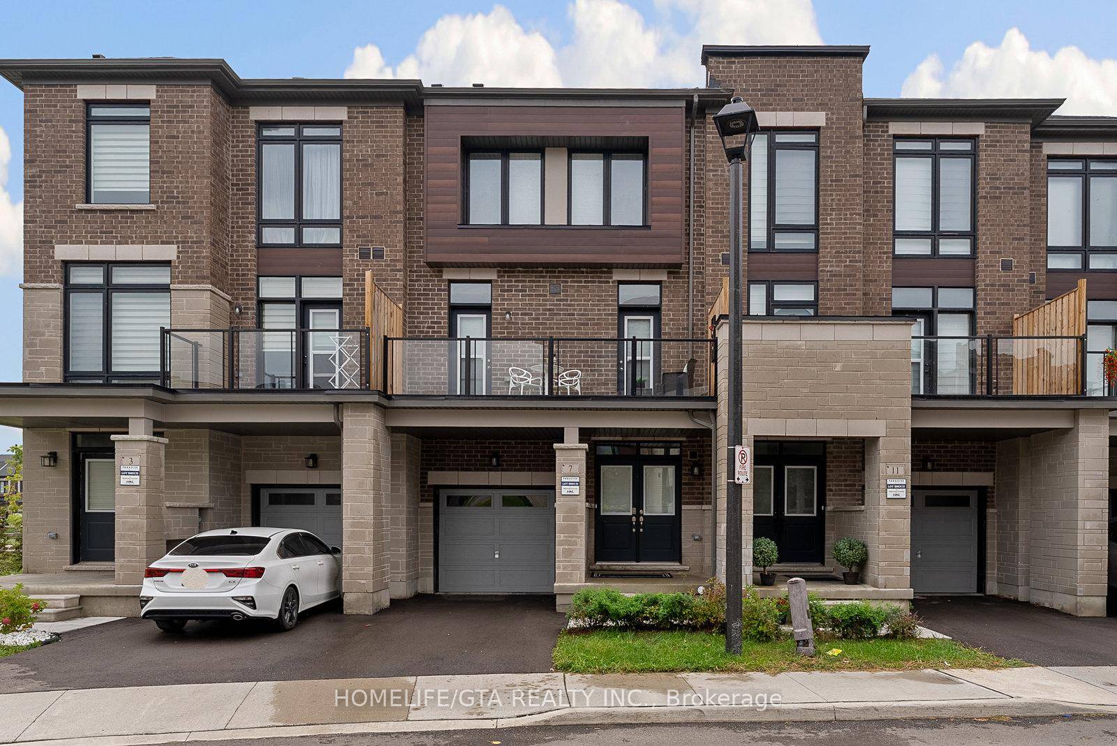 New Kleinburg Townhome Modern, Elegant, Spacious, Bright, Large Windows, 9 foot Ceiling on 2nd and 3rd Floor, 3 Years New, 2, 000 sq ft of 2 Double Door Entrances, and ...