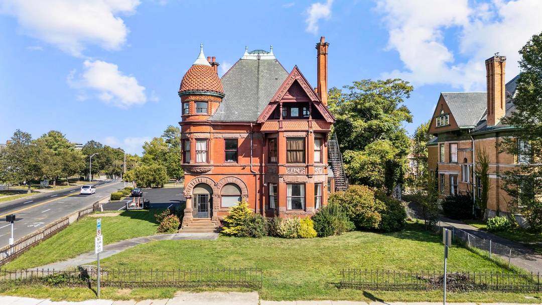 Presenting the Munsill Borden Mansion at 2 Wethersfield Avenue, Hartford a rare opportunity to own a Gilded Age masterpiece.