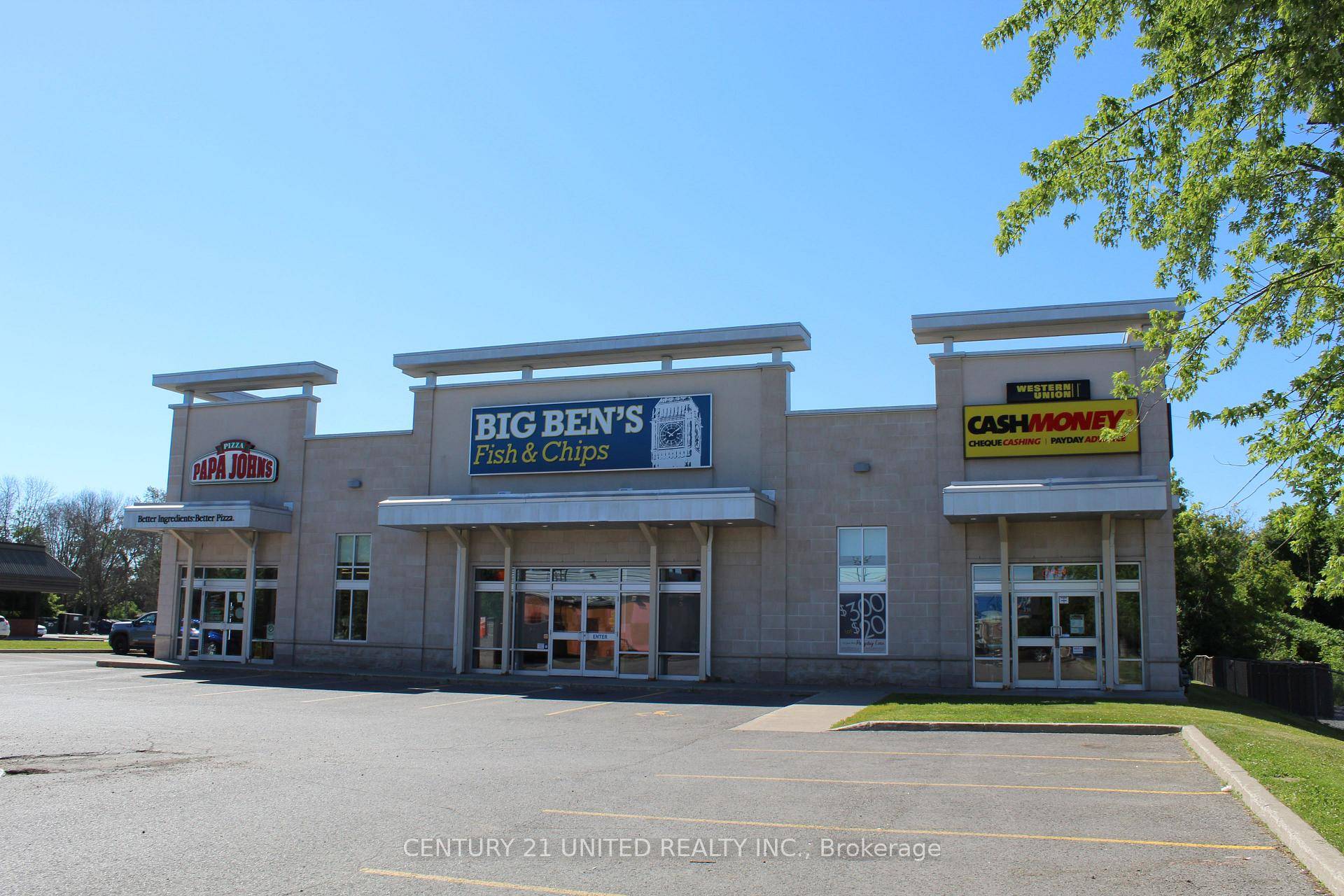 Excellent unit for lease in this high end commercial property located on the city's main commercial corridor.