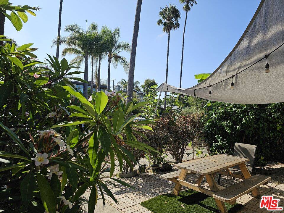 837   Milwood Ave 3BR Marina Del Rey La