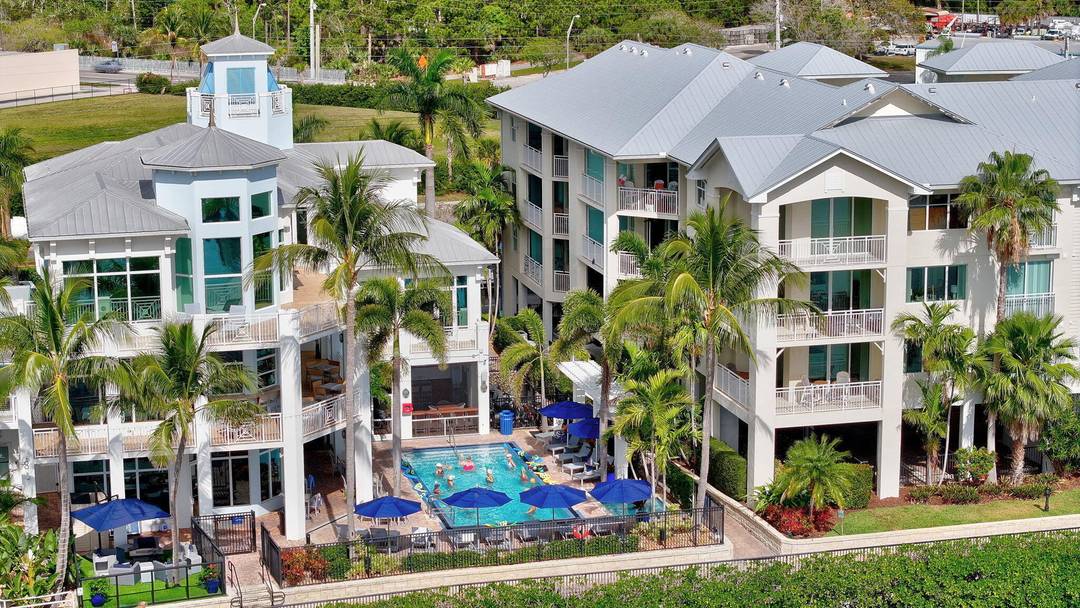 Enjoy elevated waterfront living at The Harborage Yacht Club amp ; Condos in this beautifully furnished, turnkey 2 bedroom, 2 bath penthouse.