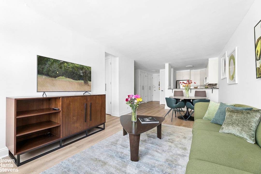 Welcome Home ! You will feel right at home and so happy, the moment you enter wonderful Apt.