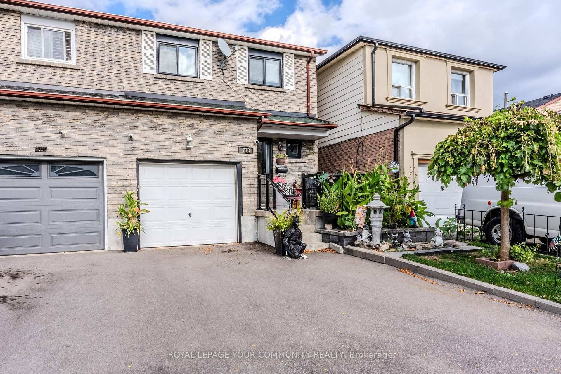 Welcome to 713 Ashburnham Place a stylish semi detached home tucked away on a quiet, family friendly court in Mississauga's coveted Creditview community.