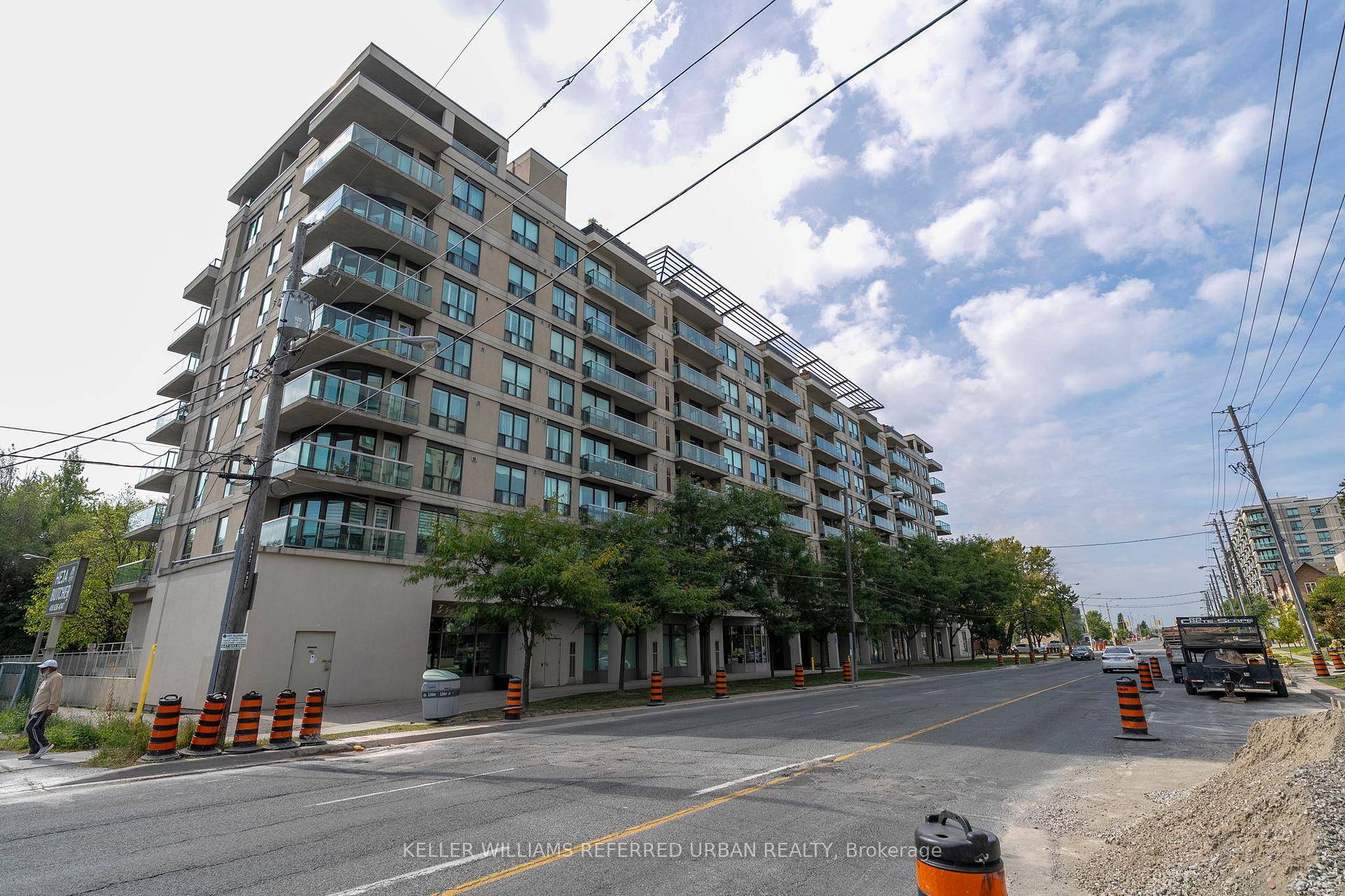 Welcome to this freshly painted and cleaned 2 bedroom, 2 bathroom condo available for lease, offering over 830 sqft of well designed living space.