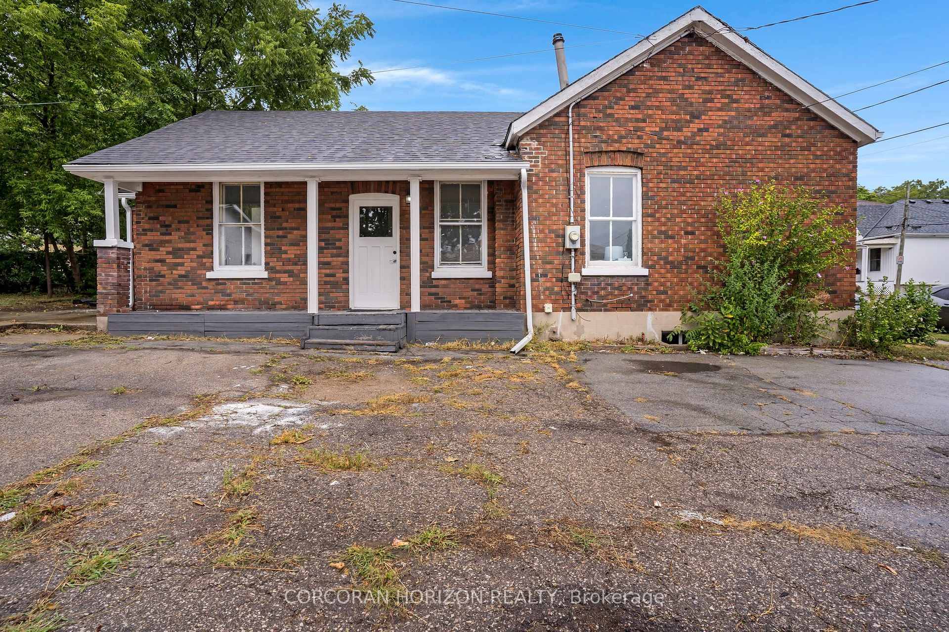 This property located in the heart of Brantford, offers a double lot, including one new lot and one retained lot occupied by single story single detached dwelling with large size ...