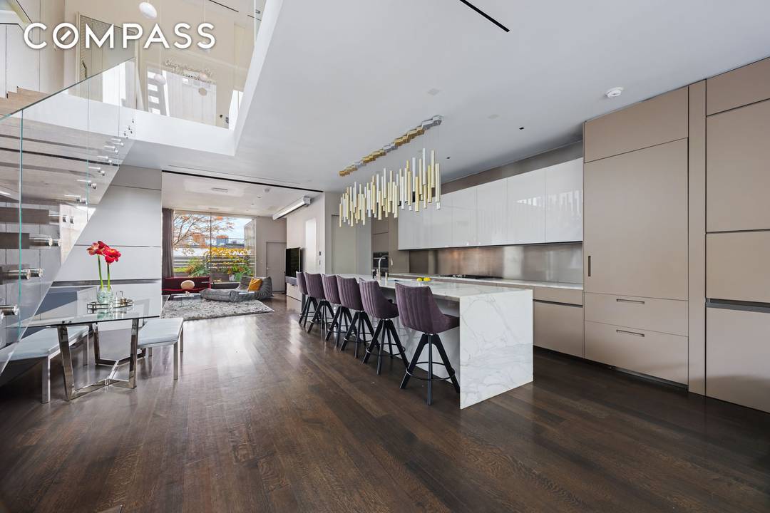 Penthouse at 42 White Street Crowning a landmarked 1835 Neo Greco building, the Penthouse at 42 White Street is a bespoke two bedroom, two bathroom residence that pairs old world ...