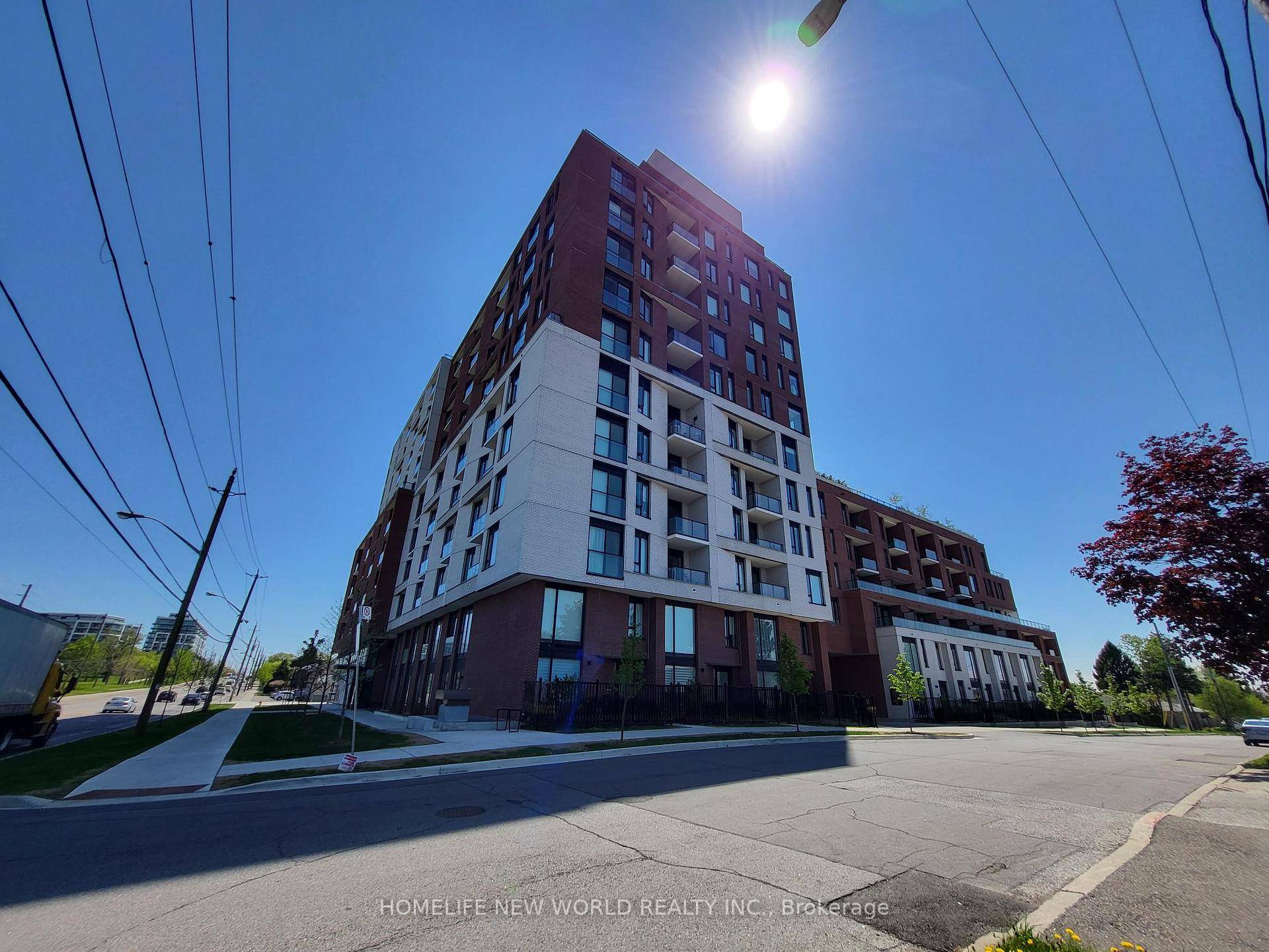 Welcome to The Keeley, located in North Yorks vibrant Downsview Park neighborhood, where urban convenience meets natural tranquility.
