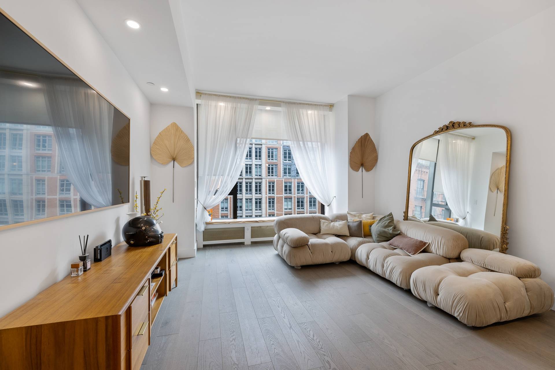 Distinctively located within the prestigious 505 Greenwich Street condominium, residence 8G sets a new standard for luxury living in Downtown s most desirable neighborhoods.