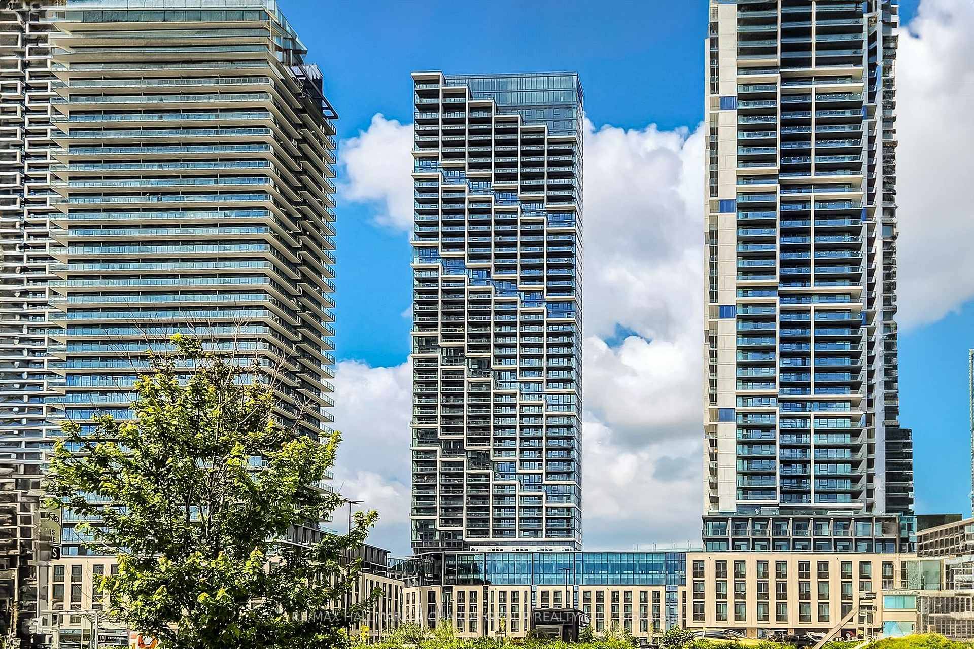 Welcome to Suite 517 at 1000 Portage Parkway, located in the heart of Vaughans vibrant Transit City 4.