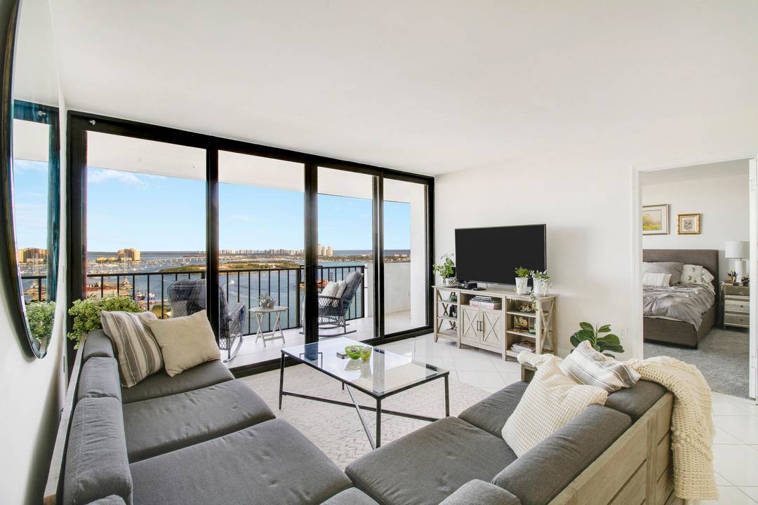 Experience unparalleled vistas of the Intracoastal, Palm Beach Island, the ocean, and the Port of Palm Beach from the 30th floor of this stunning, turnkey 3 bedroom, 2 bath condo.