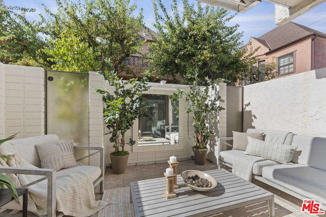 9501 W Olympic Blvd 3BR Beverly Hills La