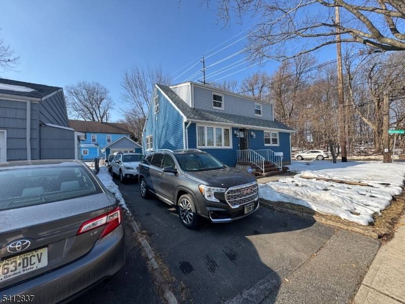 This property has a great backyard, great for entertainment.