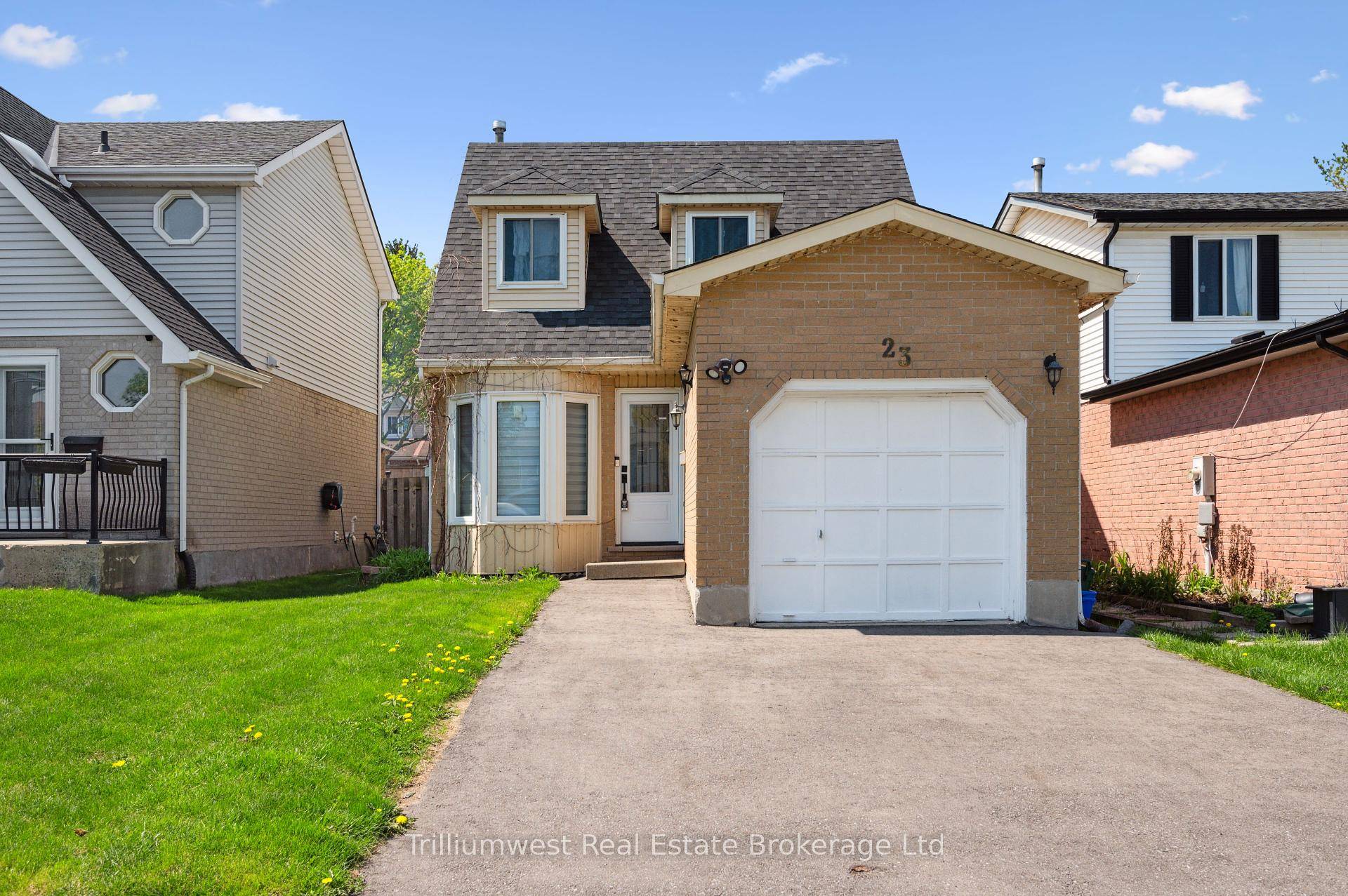 Welcome to this beautifully maintained single detached home located in the highly sought after Victoria Hills neighbourhood of Kitchener !