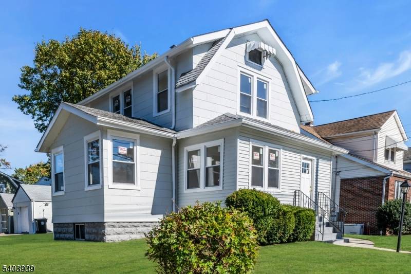 Beautifully renovated 4 bedroom, 2.