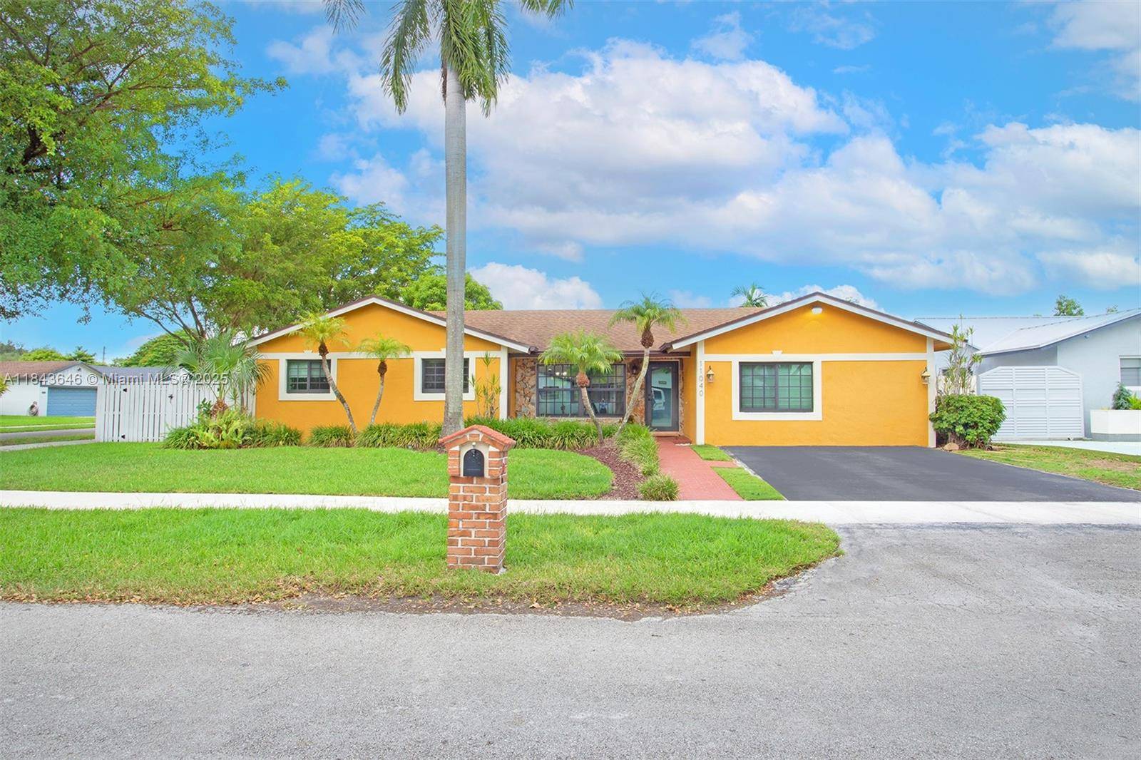 Single home in Miami, corner lot.