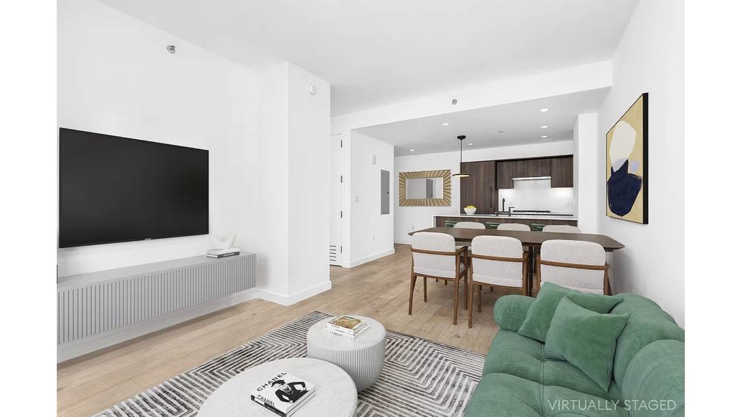 A towering 30 story sculpture rising over one of New York City's most rapidly evolving neighborhoods, 111 Varick offers 100 finely crafted rental apartments with unobstructed skyline and Hudson River ...