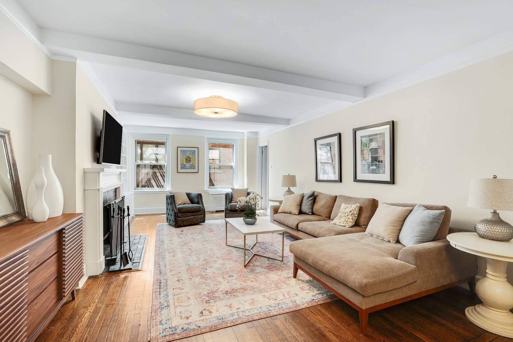 Nestled on a picturesque cul de sac shared by the distinguished Southgate cooperative and the iconic River House, this expansive one bedroom, one bath residence showcases timeless pre war elegance.