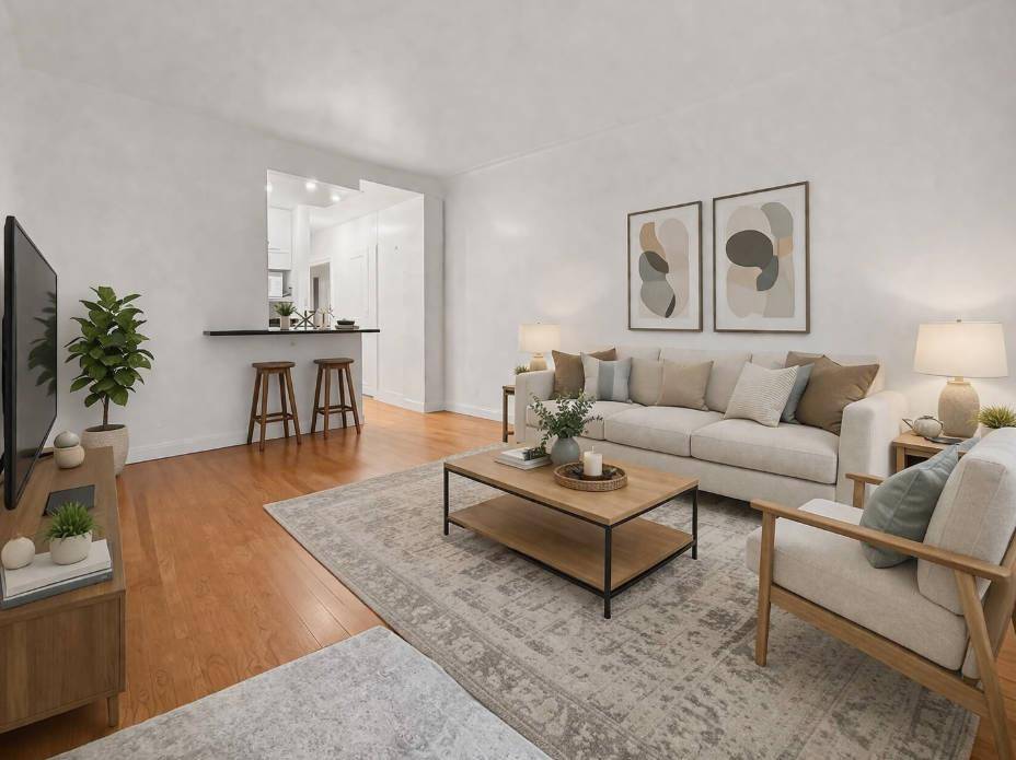 Mint condition one bedroom on the Upper East Side, ideally located between Park and Lexington Avenues just two blocks from the 86th Street express train.